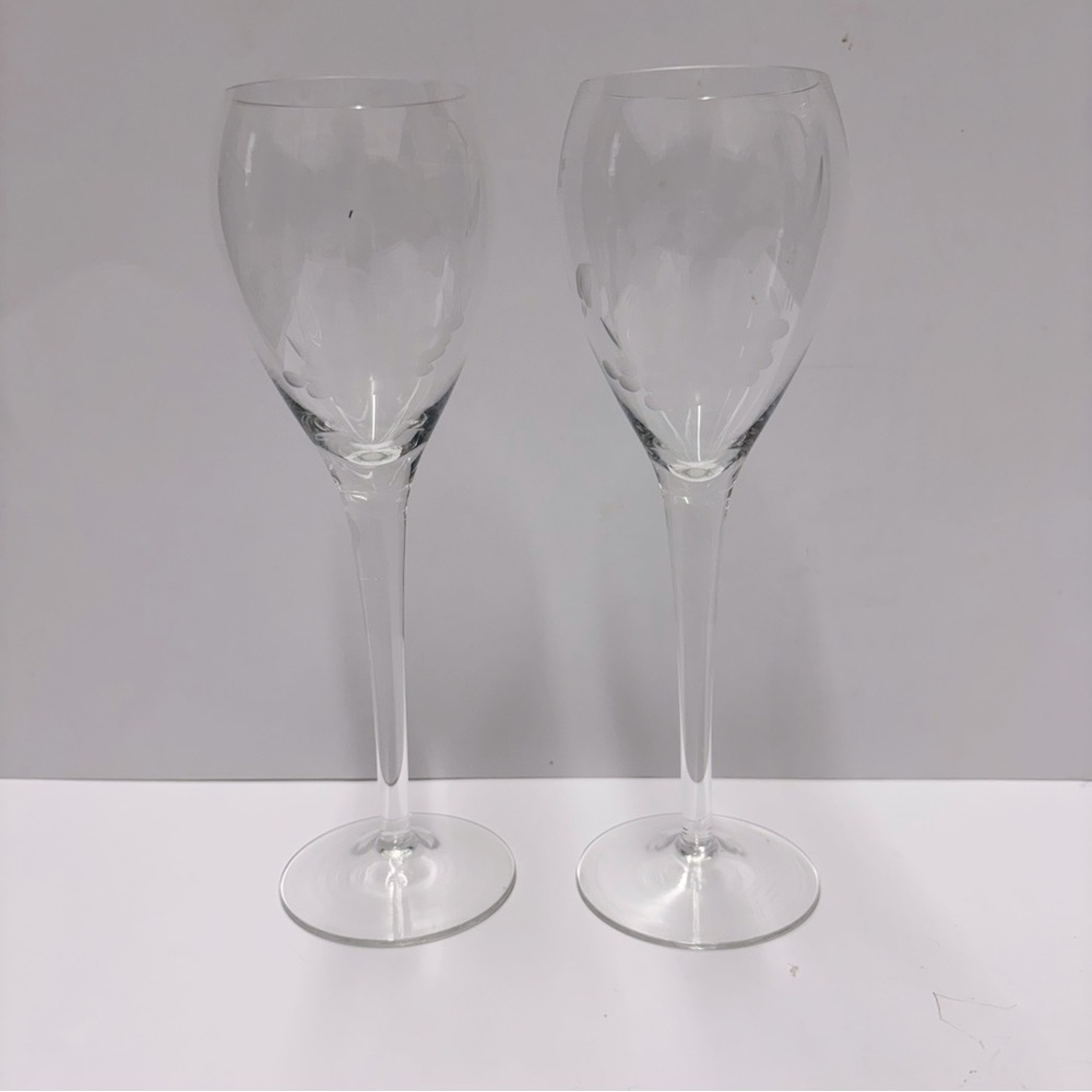 Vintage Etched Lilies Wine Champagne Glasses Set of 2